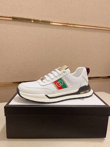 Scarpe uomo GUCCI Codice 0313B40 Taglia 3844