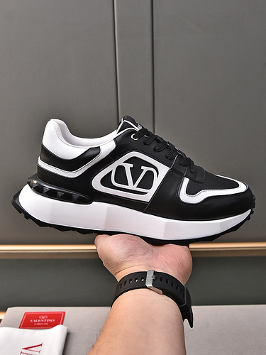 Valentino men's shoes Code: 0305C20 Size: 39-44 (45 customized)