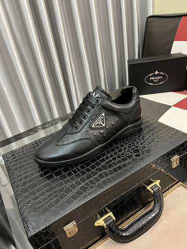 Scarpe Prada uomo Codice 0302B40 Taglia 3844