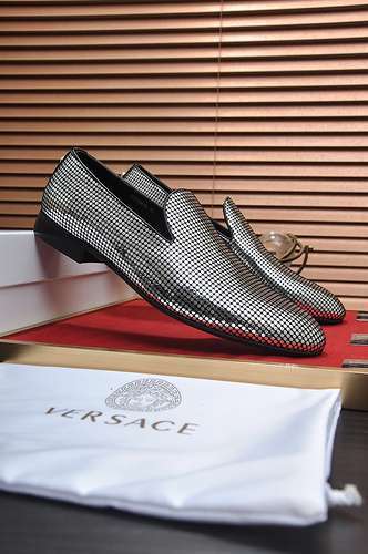 Scarpe uomo Versace Codice 0312B60 Taglia dal 38 al 44 45 e 46 possono essere personalizzate e non p