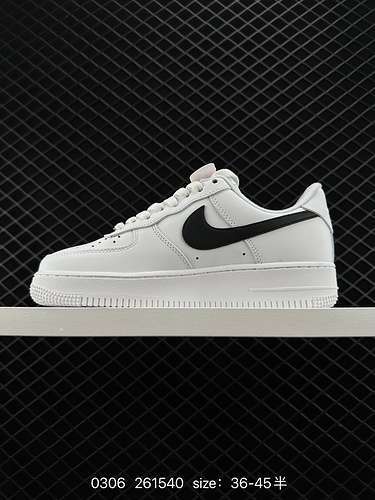 2 Nike Air Force Low cobranded Air Force 1 sneakers sportive casual versatili basse La combinazione 