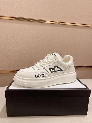 Scarpe uomo GUCCI Codice 0314B60 Taglia 3844