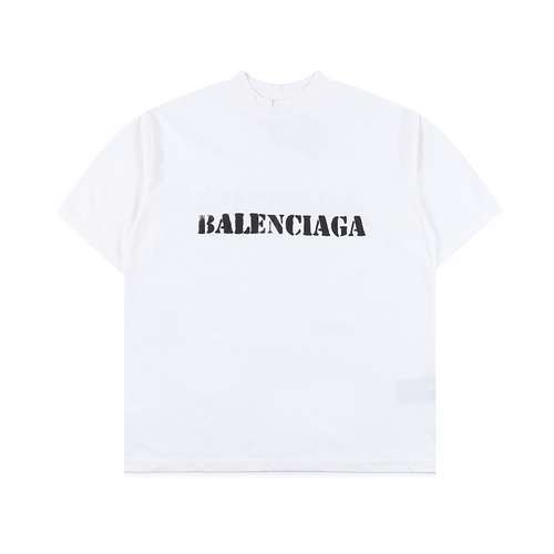 Tshirt Balenciaga BLCG 24SS a maniche corte con stampa di lettere sfocate