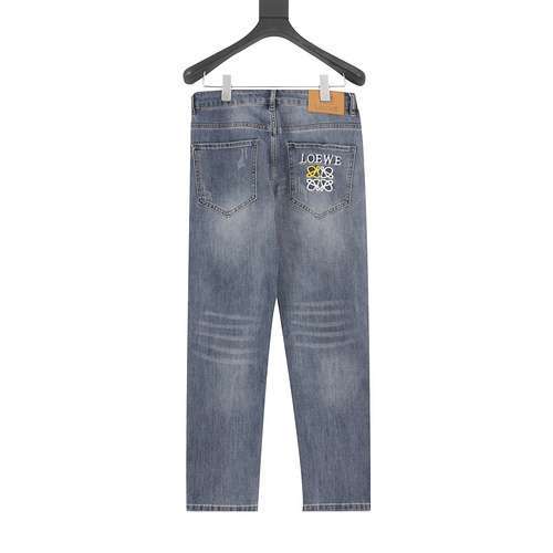 Jeans LELuo Yiwei con logo ricamato sul retro