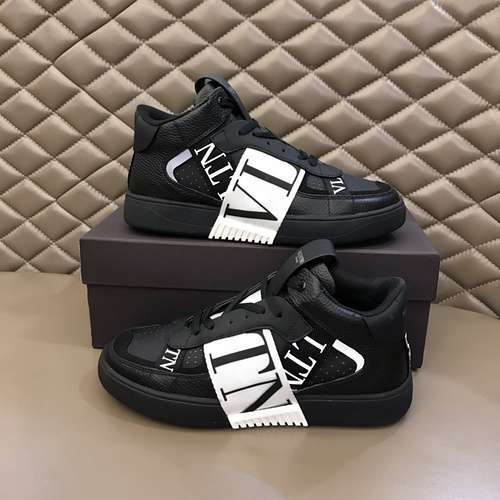 Valentino men's shoes Code: 0304B80 Size: 38-44