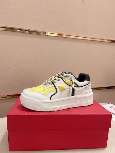 Valentino men's and women's shoes Code: 0313D00 Size: 35-45 (45 can be customized)