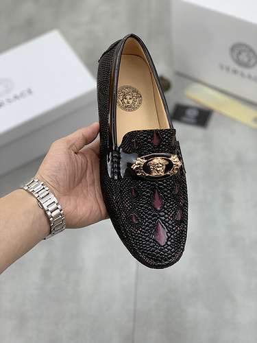 Scarpe uomo Versace Codice 0307B20 Taglia 3844 45 personalizzate