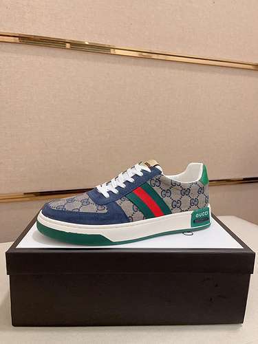 Scarpe uomo GUCCI Codice 0313B40 Taglia 3844