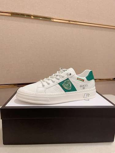 Scarpe uomo GUCCI Codice 0314B50 Taglia 3844