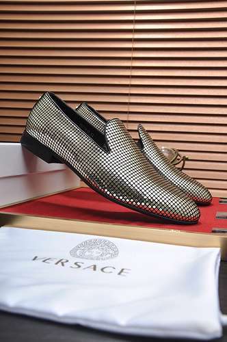 Scarpe uomo Versace Codice 0312B60 Taglia dal 38 al 44 45 e 46 possono essere personalizzate e non p