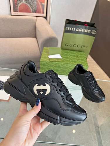 GUCCI scarpe da uomo e da donna Codice 0306D30 Taglia Taglia da donna 3540 34 da donna 41 la persona