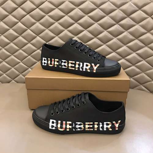 Scarpe uomo Burberry Codice 0321B50 Taglia 3844