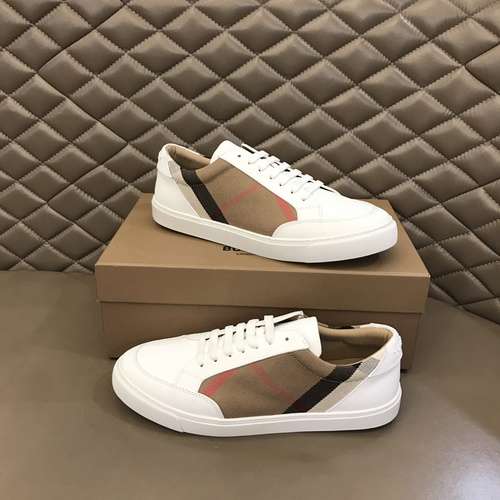 Scarpe uomo Burberry Codice 0321B30 Taglia 3844