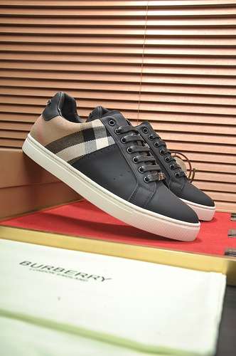 Scarpe uomo Burberry Codice 0312B50 Taglia dalla 38 alla 44 45 personalizzata