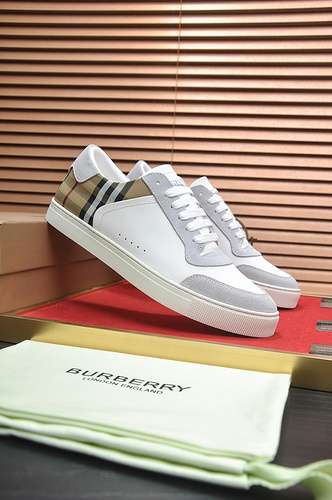 Scarpe uomo Burberry Codice 0312B60 Taglia dalla 38 alla 44 45 personalizzata