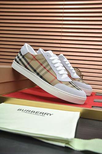 Scarpe uomo Burberry Codice 0312B60 Taglia dalla 38 alla 44 45 personalizzata