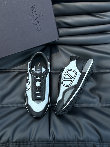 Valentino men's shoes Code: 0321C00 Size: 38-44
