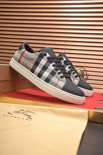 Scarpe uomo Burberry Codice 0312B40 Taglia dalla 38 alla 44 45 personalizzata