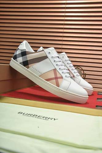 Scarpe uomo Burberry Codice 0312B50 Taglia dalla 38 alla 44 45 personalizzata