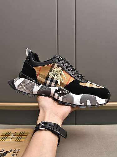 Scarpe uomo Burberry Codice 0317B50 Taglia 3844 45 personalizzate