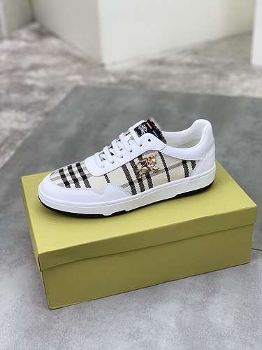 Scarpe uomo Burberry Codice 0330B30 Taglia 3844