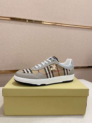 Scarpe Uomo Burberry Codice 0324B30 Taglia 3844