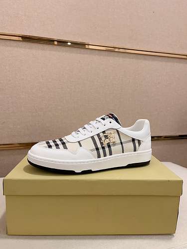 Scarpe Uomo Burberry Codice 0324B30 Taglia 3844