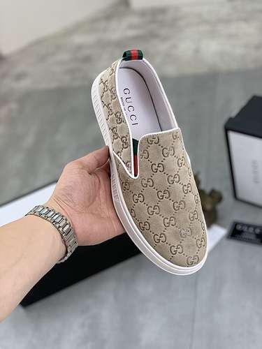 Scarpe uomo GUCCI Codice 0322B40 Taglia 3844