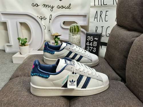 373DAdidas trifoglio Originals Superstar punta a conchiglia classico allmatch scarpe da ginnastica s