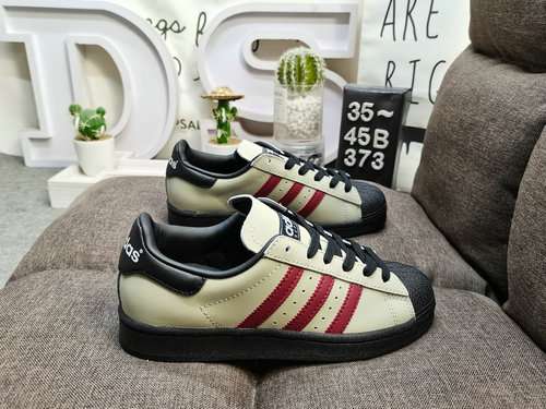 373DAdidas trifoglio Originals Superstar punta a conchiglia classico allmatch scarpe da ginnastica s