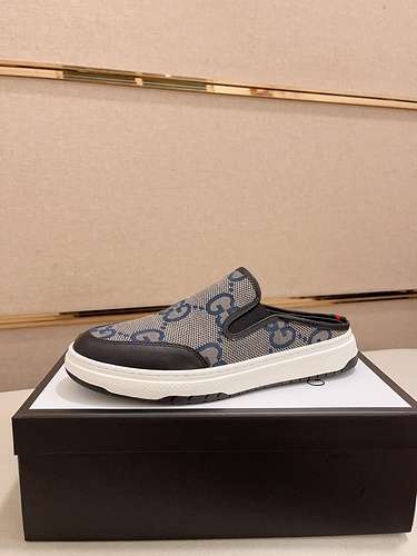 Scarpe uomo GUCCI Codice 0326B20 Taglia 3844