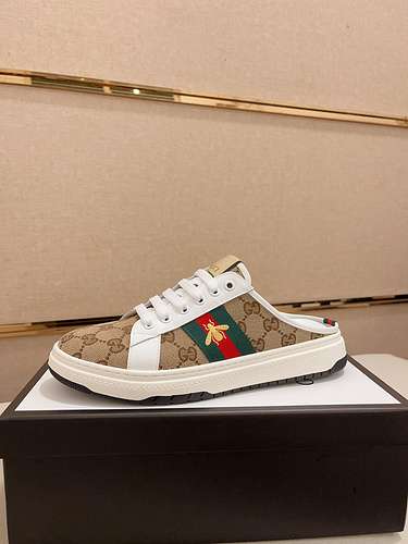 Scarpe uomo GUCCI Codice 0326B20 Taglia 3844