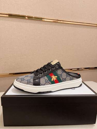 Scarpe uomo GUCCI Codice 0326B20 Taglia 3844