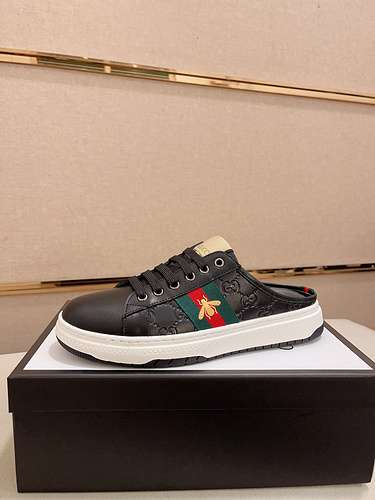 Scarpe uomo GUCCI Codice 0326B20 Taglia 3844