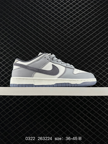 2 Nike SB Series Nike Dunk Low Sp Sneakers Retro Sneakers. A classic basketball shoe from the 1980s 