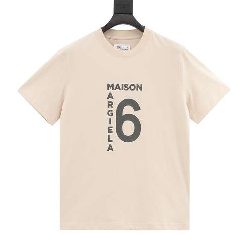 Tshirt a maniche corte con stampa di lettere numero 6 Margiela MM6