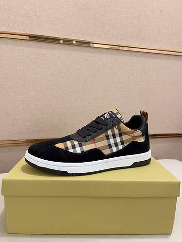 Scarpe uomo Burberry Codice 0326B30 Taglia 3844