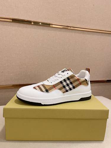 Scarpe uomo Burberry Codice 0326B30 Taglia 3844