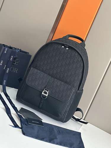 Borsa da uomo DIOR Zaino speciale da uomo Dior realizzato in pelle originale importata di alta quali