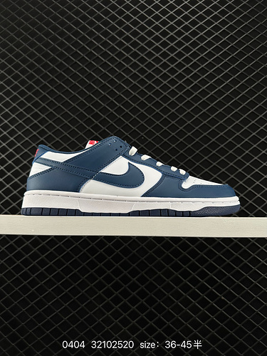 Nike Nike Dunk Low Sp Sneakers Retro Sneakers. A classic basketball shoe from the 1980s that was ori