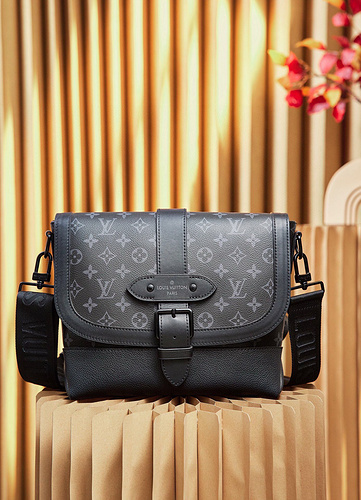 Messenger bag LL men's bag LL crossbody bag Made of imported top original leather High-end replica v