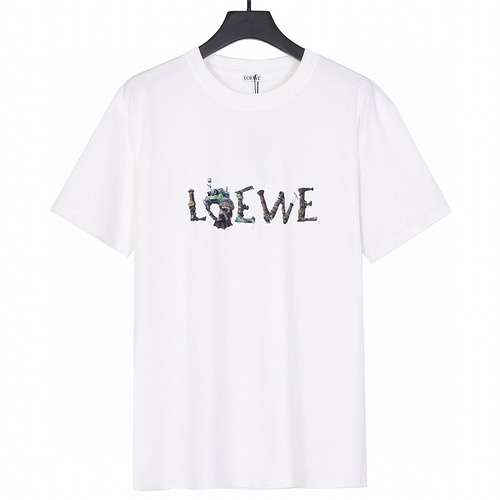 Camicia a maniche corte stampata Howls Moving Castle in cobranding LE Loewe 24ss