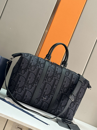 DIOR men's bag, Dior men's special travel bag, made of imported top original leather, high-end repli