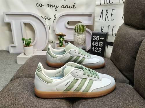 122DAdidas originali Busenitz Vulc adidas Quasi 70 anni di classici originali realizzati in pelle sc