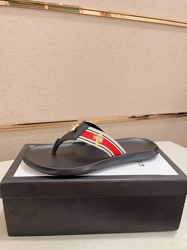 Scarpe uomo GUCCI Codice 0327A60 Taglia 3844