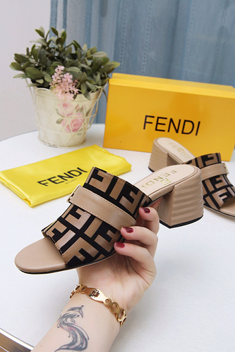 F&D Fendi’s latest sandals are now on the market. Size: 34-43Q27FS19