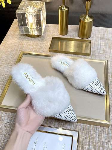 FENDI Fendi genuine pickup rabbit fur pointed-toe slippers Size: 35-41 (41 customized) Q62YS23