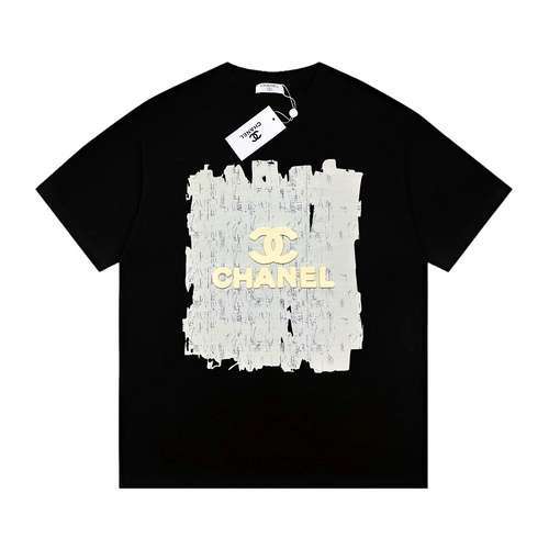 ChanelTshirt a maniche corte con LOGO floccato tridimensionale limitato Chanel 24ss