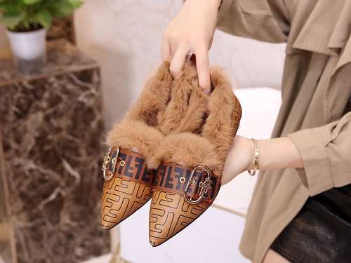 FENDI Fendi genuine pickup rabbit fur pointed-toe shoes Size: 35-41 (41 customized) Q62YS26