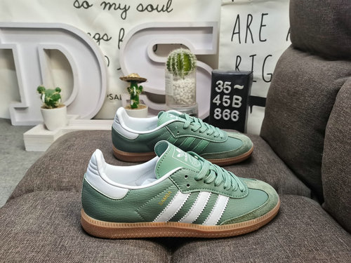 866DAdidas originals Busenitz Vulc adidas Nearly 70 years of classic Originals made of suede leather
